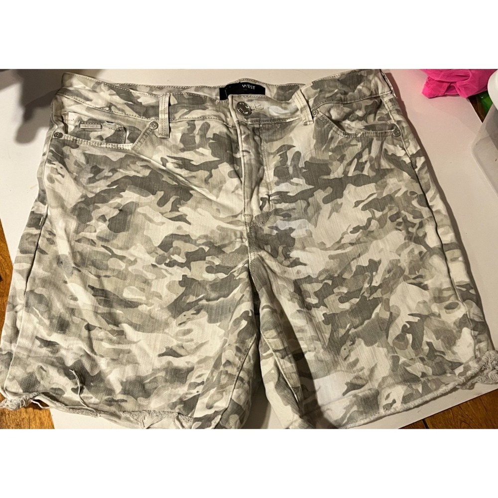 NINE WEST JEANS Womens 8 Gray White Camo Denim Shorts Frayed Hem Casual 30x7